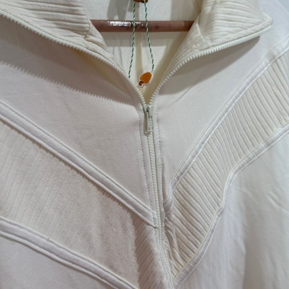 β¨ Farm Rio Jumpsuit β Size Small β¨ - Picture 3 of 4